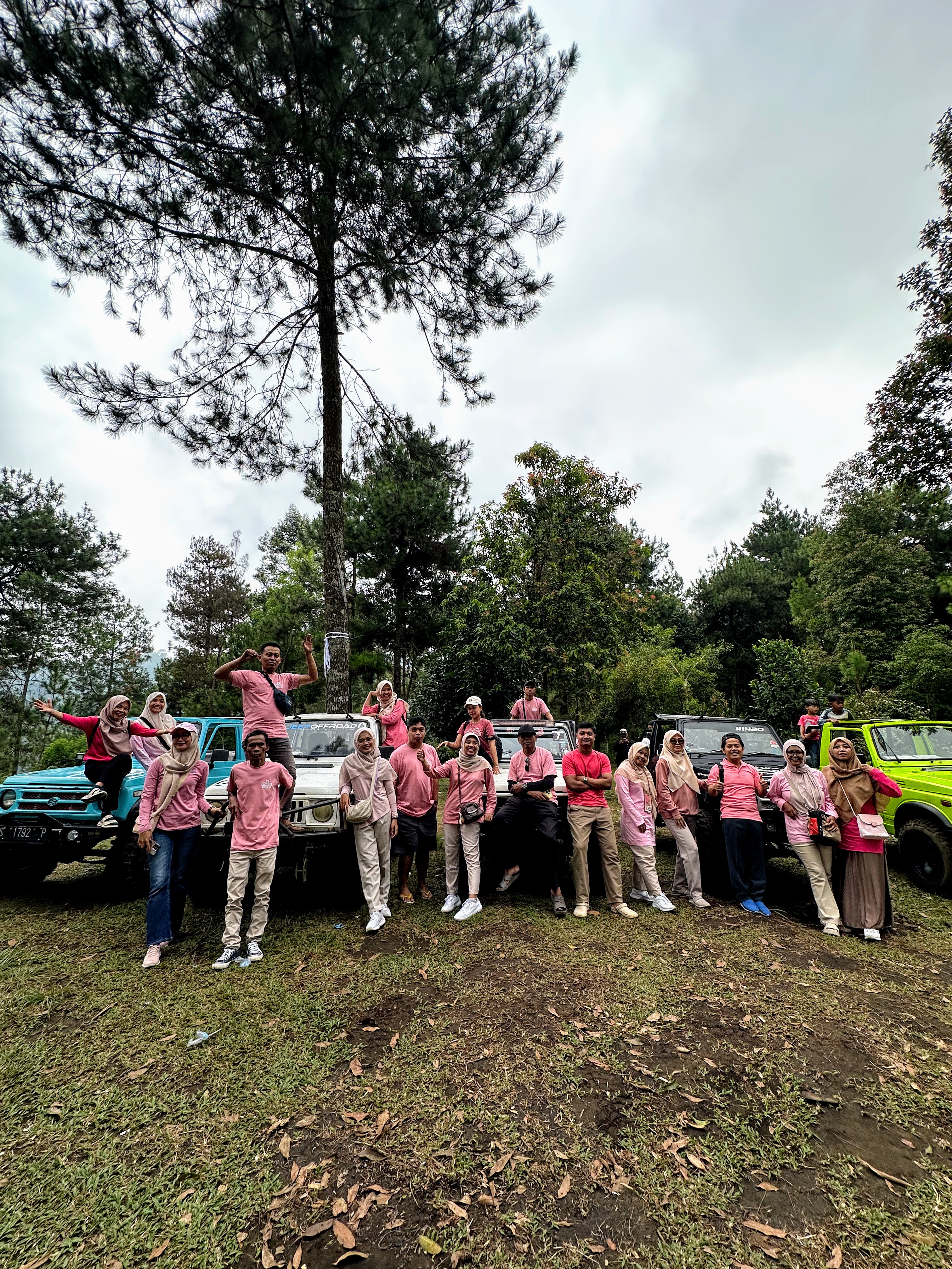 Trip jeep Tawangmangu dengan pemandangan alam