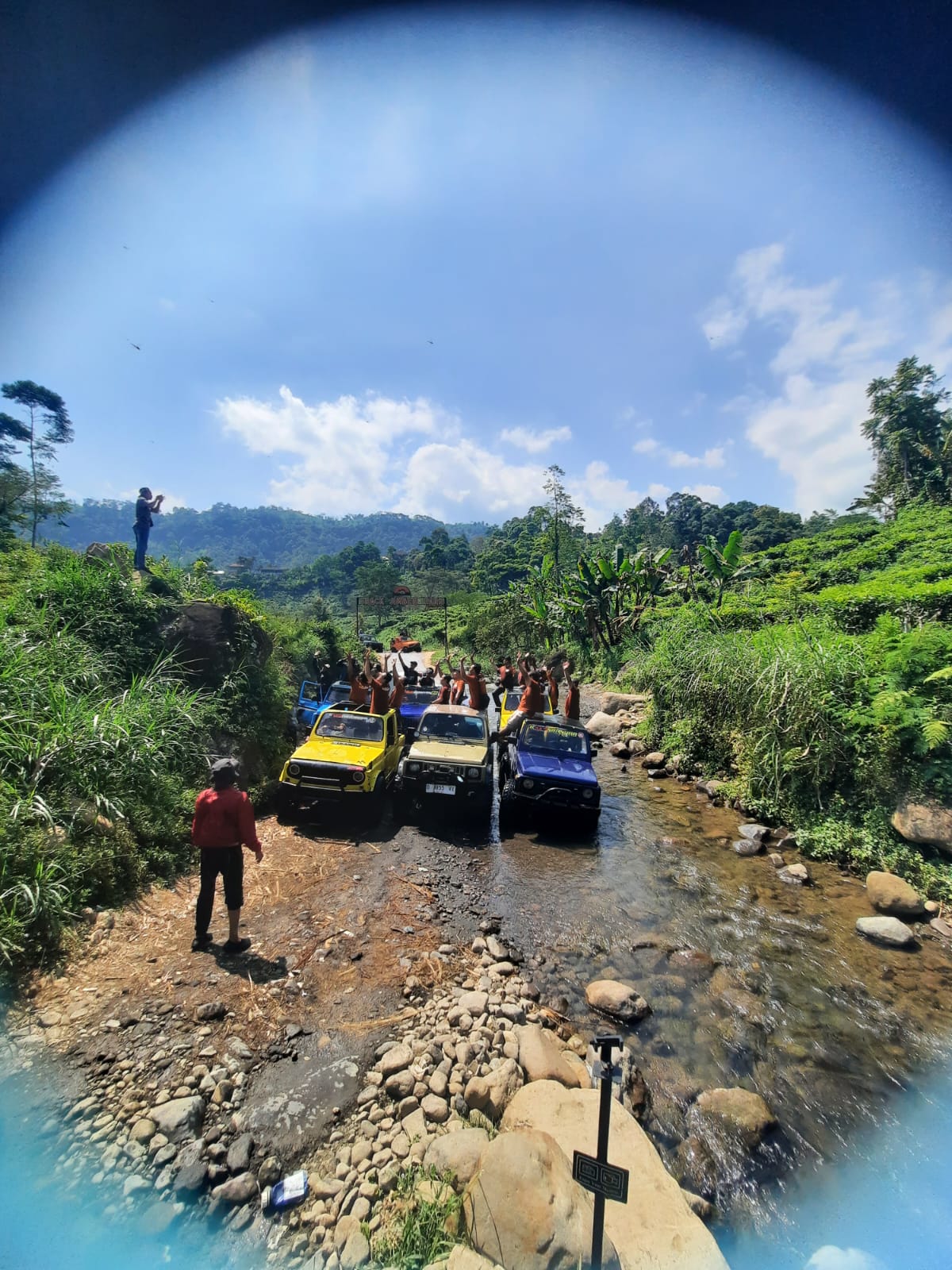 Wisata jeep Tawangmangu pengalaman seru pelanggan